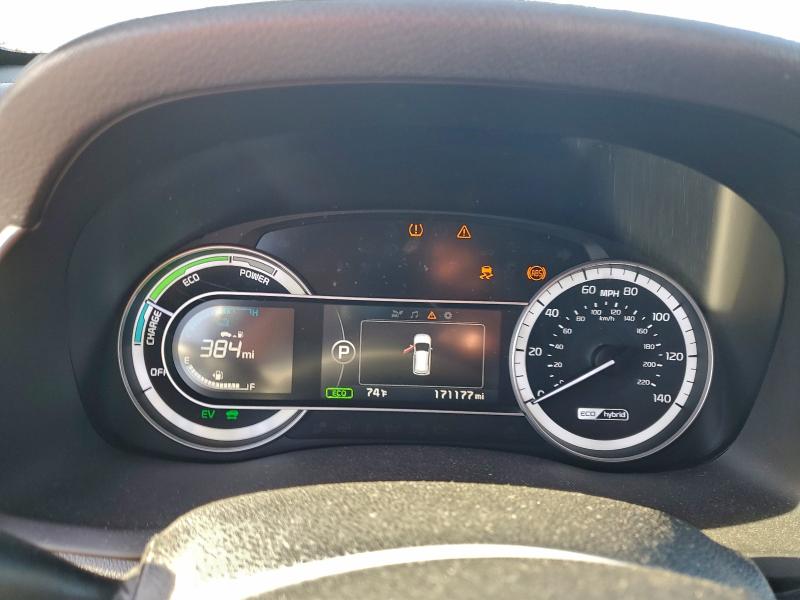 Photo 9 from auction – 2017 KIA NIRO EX with VIN KNDCC3LC4H5102296