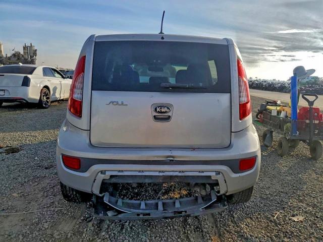 Photo 6 from auction – 2013 KIA SOUL + with VIN KNDJT2A61D7535829