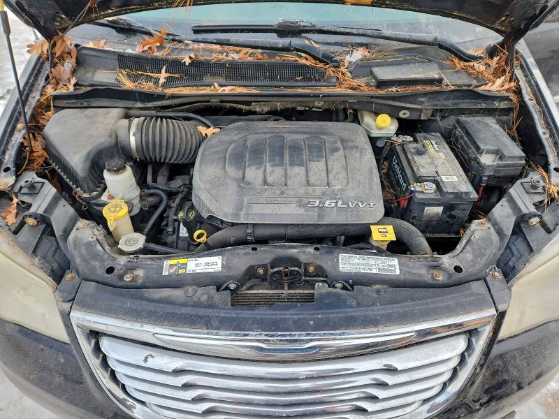 Photo 12 from auction – 2013 CHRYSLER TOWN & COU with VIN 2C4RC1BG5DR540678