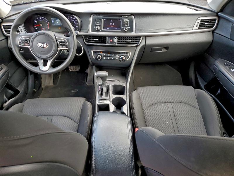 Photo 8 from auction – 2017 KIA OPTIMA with VIN 5XXGT4L39HG140268