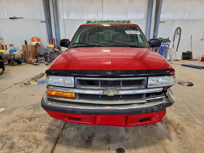 Photo 5 from auction – 2001 CHEVROLET BLAZER with VIN 1GNCS18WX1K201729