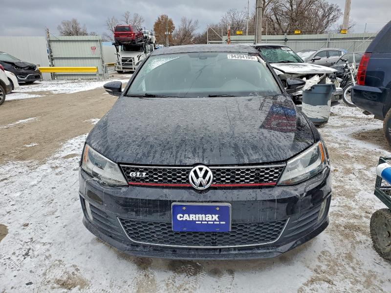 Photo 5 from auction – 2015 VOLKSWAGEN JETTA with VIN 3VW4T7AJ1FM267563