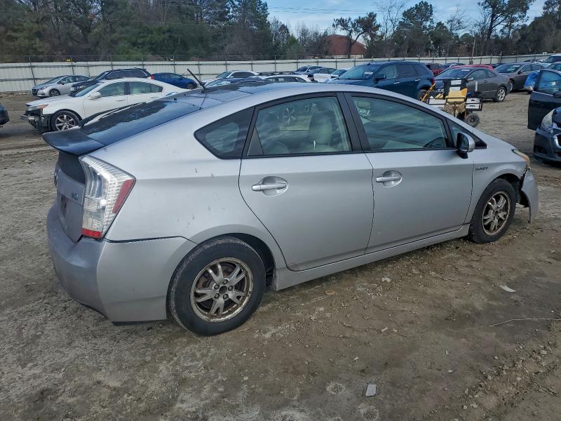 Photo 3 from auction – 2010 TOYOTA PRIUS with VIN JTDKN3DU1A0030313