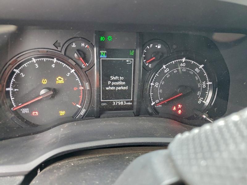 Photo 9 from auction – 2022 TOYOTA 4RUNNER TR with VIN JTETU5JR2N5991459