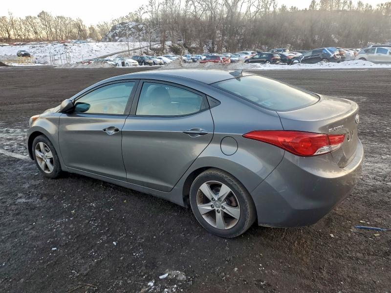 Photo 2 from auction – 2013 HYUNDAI ELANTRA GL with VIN 5NPDH4AE1DH371544