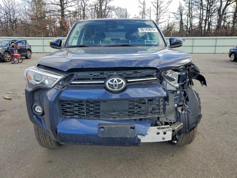 Photo 5 from auction – 2024 TOYOTA 4RUNNER SR with VIN JTEMU5JR2R6222612