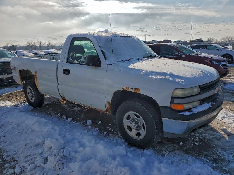Photo 4 from auction – 2002 CHEVROLET SILVERADO with VIN 1GCEK14TX2Z297853