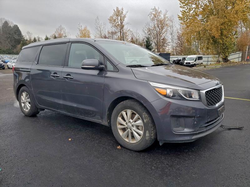 Photo 4 from auction – 2015 KIA SEDONA LX with VIN KNDMB5C13F6031956