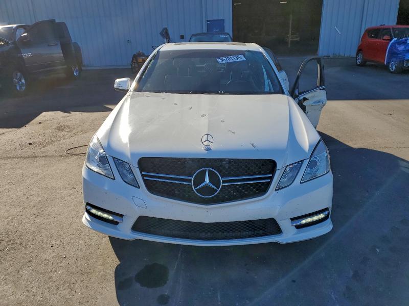 Photo 5 from auction – 2013 MERCEDES-BENZ E 350 with VIN WDDHF5KB5DA697944