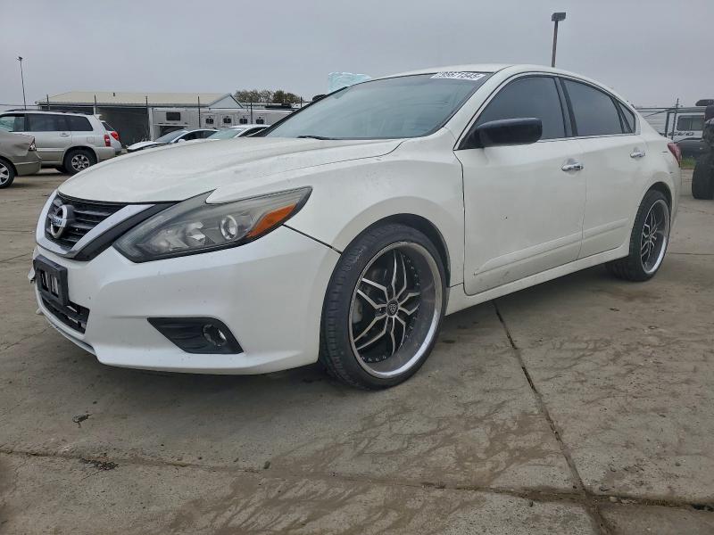 Foto 1 de la subasta – 2017 NISSAN ALTIMA con VIN 1N4AL3AP1HC273117