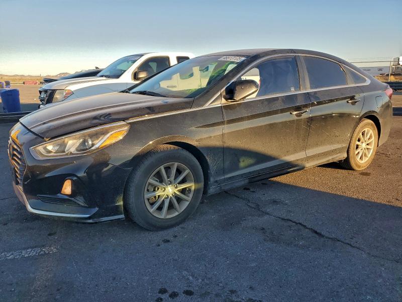 HYUNDAI SONATA SE 2018 with VIN 5NPE24AF7JH667386 - Photo from auction
