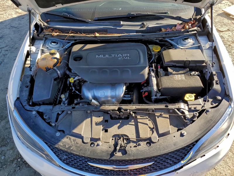 Photo 11 from auction – 2016 CHRYSLER 200 LIMITE with VIN 1C3CCCAB1GN192620