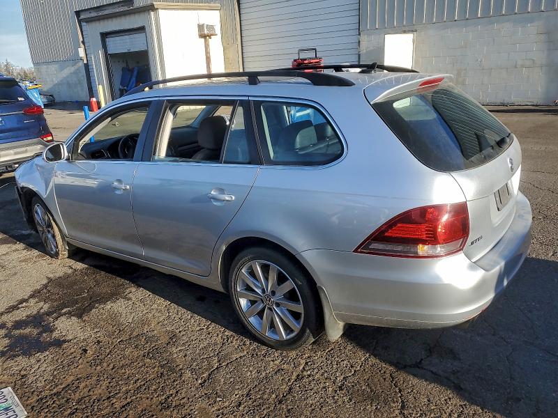 Photo 2 from auction – 2011 VOLKSWAGEN JETTA TDI with VIN 3VWPL7AJ2BM628063