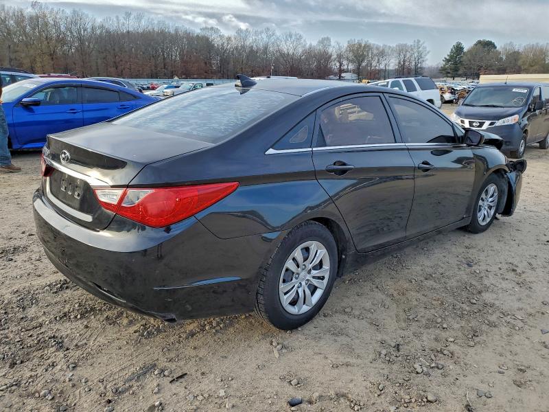 Photo 3 from auction – 2012 HYUNDAI SONATA with VIN 5NPEB4AC2CH448019