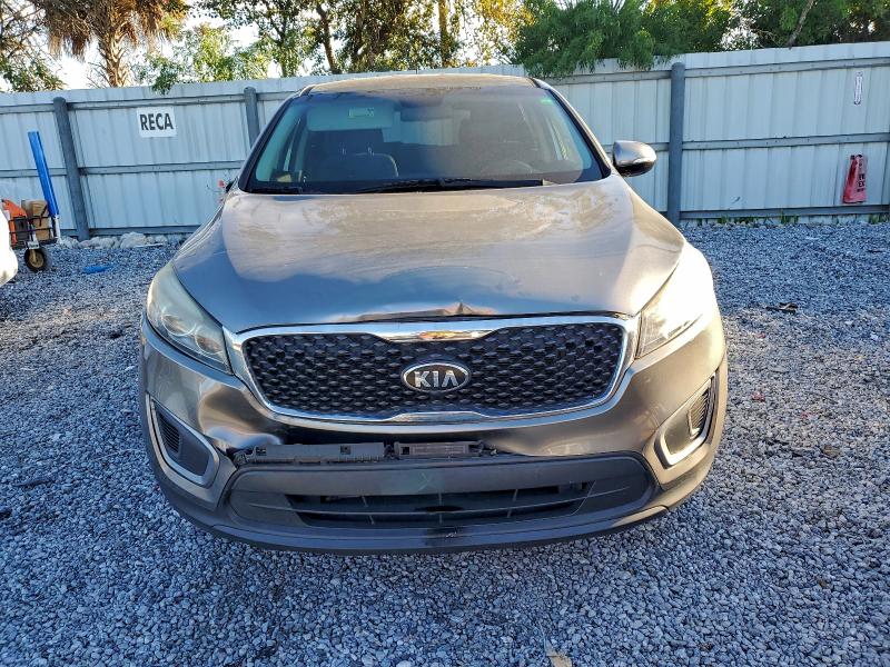 Photo 5 from auction – 2016 KIA SORENTO LX with VIN 5XYPG4A35GG082645