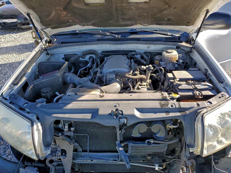 Photo 12 from auction – 2003 TOYOTA 4RUNNER SR with VIN JTEBT14R230024301