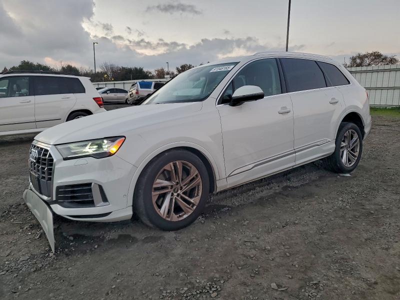 AUDI Q7 PREMIUM 2021 with VIN WA1LXAF75MD013998 - Photo from auction