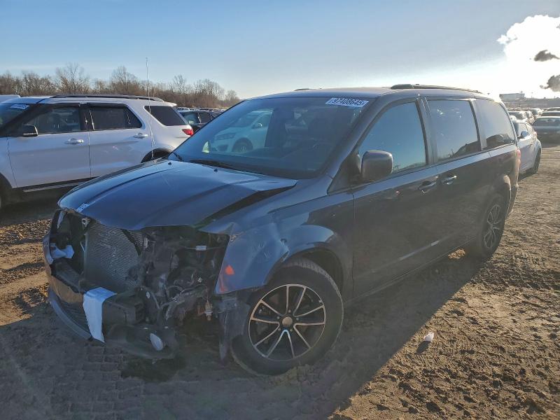 DODGE GRAND CARA 2018 with VIN 2C4RDGEG8JR221783 - Photo from auction