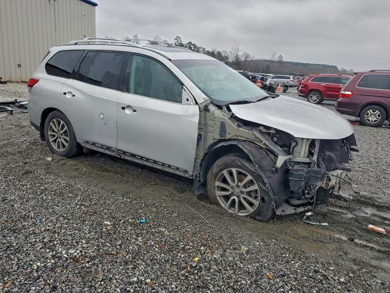 Photo 4 from auction – 2015 NISSAN PATHFINDER with VIN 5N1AR2MM5FC673372