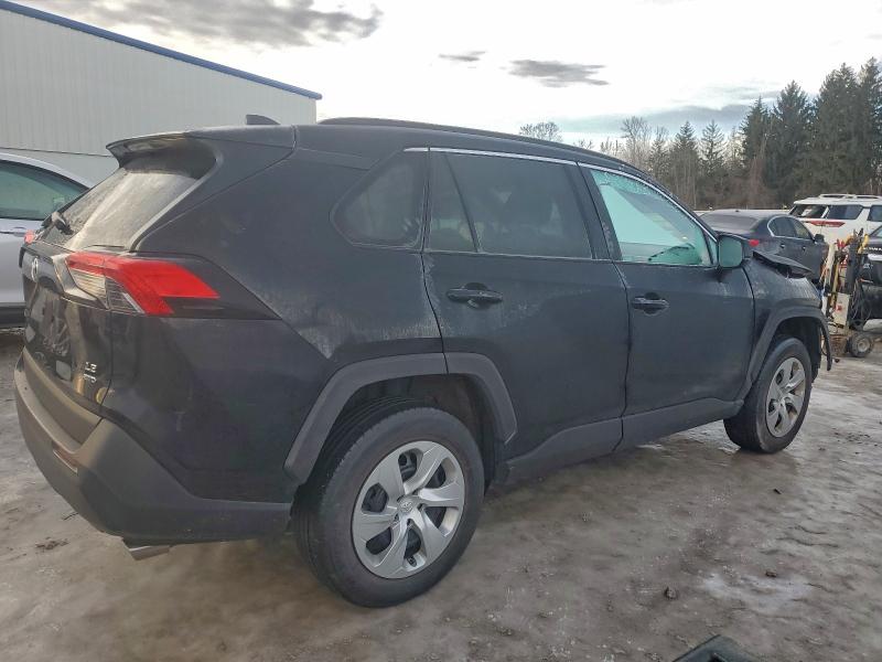 Photo 3 from auction – 2021 TOYOTA RAV4 LE with VIN 2T3F1RFV6MC217182