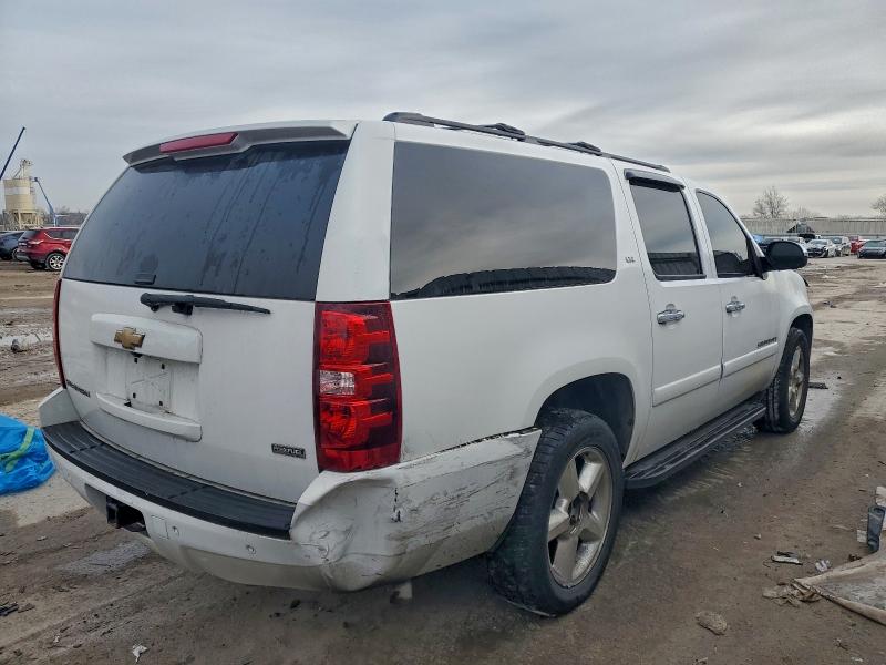 Photo 3 from auction – 2007 CHEVROLET SUBURBAN K with VIN 1GNFK16337R390875