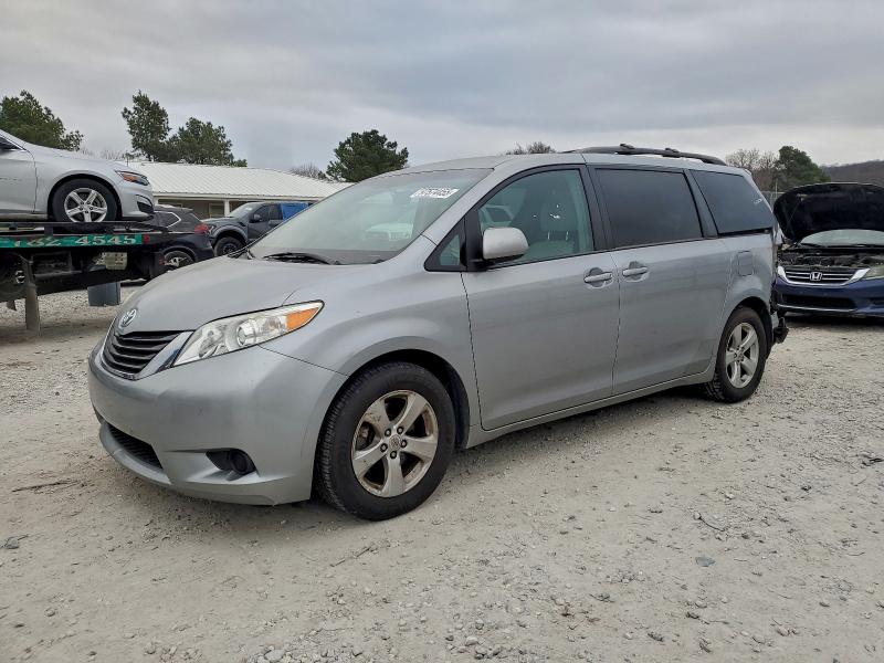 TOYOTA SIENNA LE 2011 with VIN 5TDKK3DC0BS098732 - Photo from auction