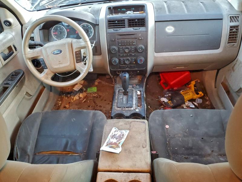 Photo 8 from auction – 2011 FORD ESCAPE XLS with VIN 1FMCU0C78BKA09333