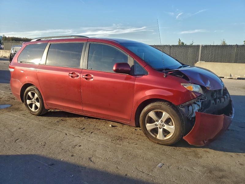 Photo 4 from auction – 2012 TOYOTA SIENNA LE with VIN 5TDKK3DC2CS193746