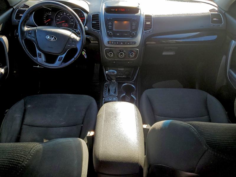 Photo 8 from auction – 2015 KIA SORENTO LX with VIN 5XYKT4A60FG651528