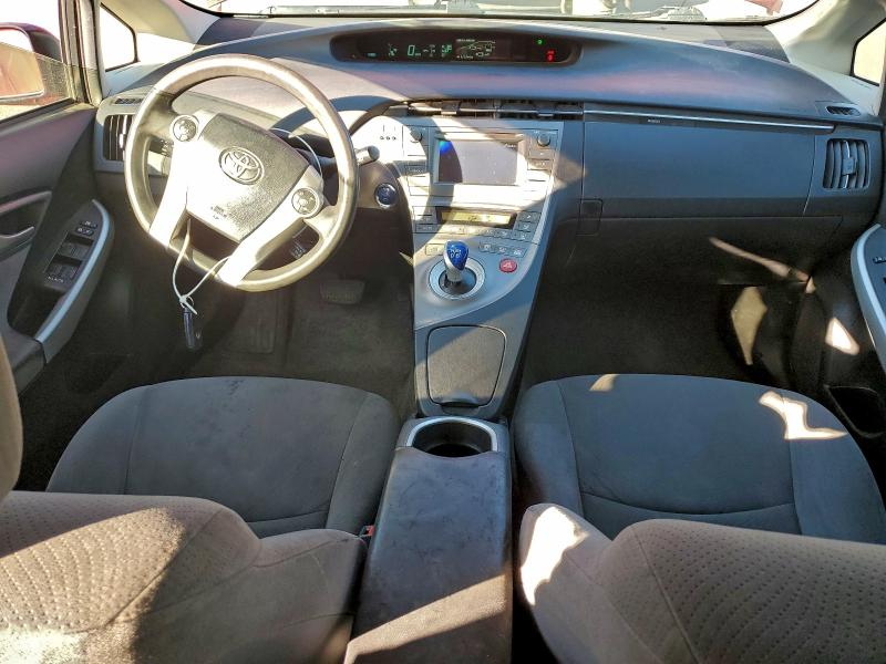 Photo 8 from auction – 2014 TOYOTA PRIUS with VIN JTDKN3DU3E1744332