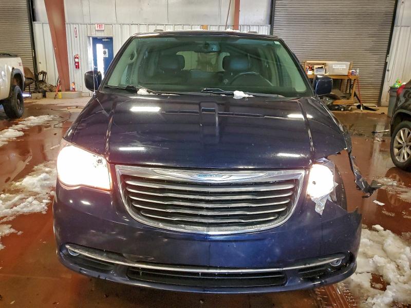 Photo 5 from auction – 2016 CHRYSLER TOWN & COU with VIN 2C4RC1CG6GR164382