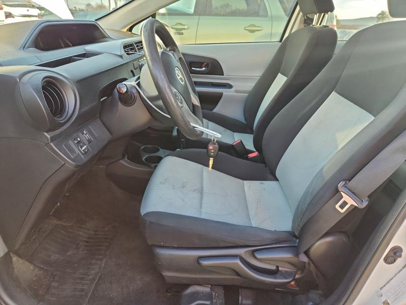 Photo 7 from auction – 2012 TOYOTA PRIUS C with VIN JTDKDTB3XC1506889