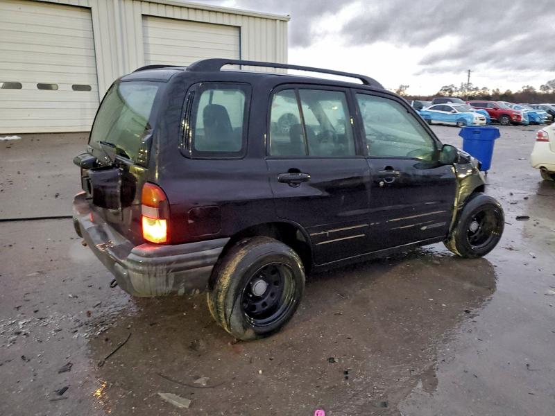 Photo 3 from auction – 2003 CHEVROLET TRACKER with VIN 2CNBE13C636922513