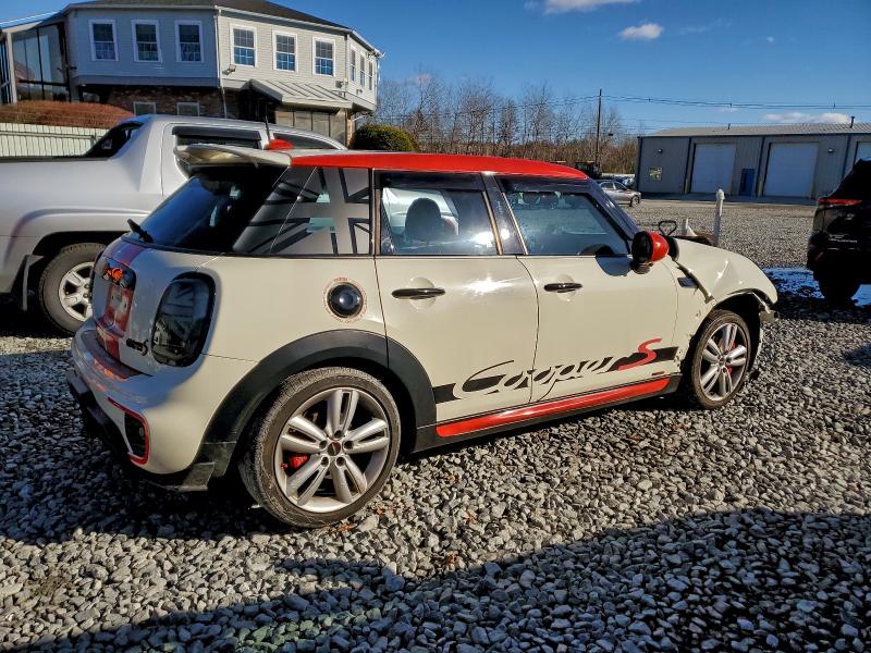 Photo 3 from auction – 2016 MINI COOPER S with VIN WMWXU3C58G2D30298