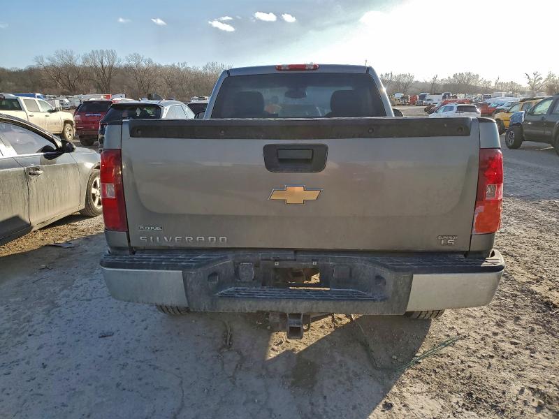Photo 6 from auction – 2007 CHEVROLET SILVERADO with VIN 1GCEC14057Z561667