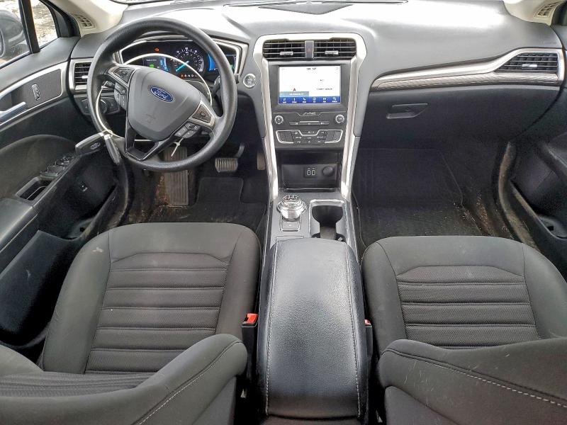 Photo 8 from auction – 2019 FORD FUSION with VIN 3FA6P0LU4KR172223
