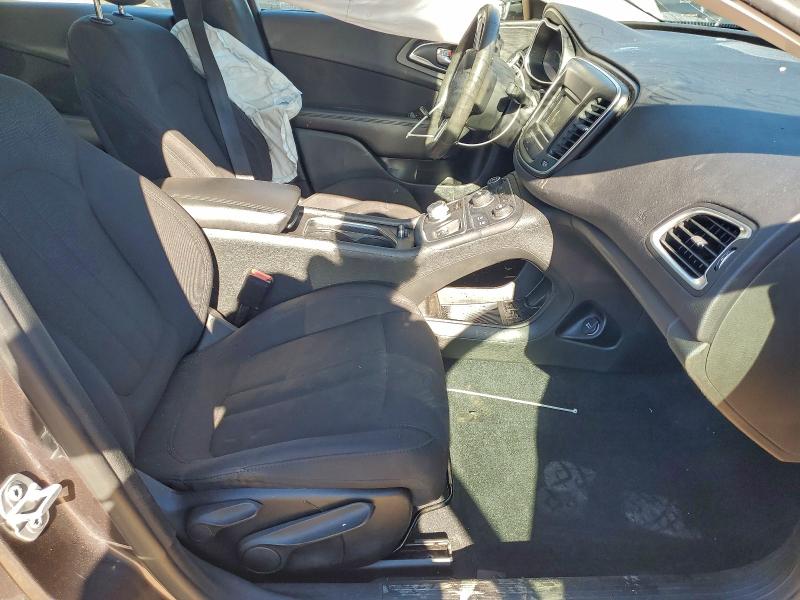 Photo 7 from auction – 2015 CHRYSLER 200 LIMITE with VIN 1C3CCCAB5FN726653