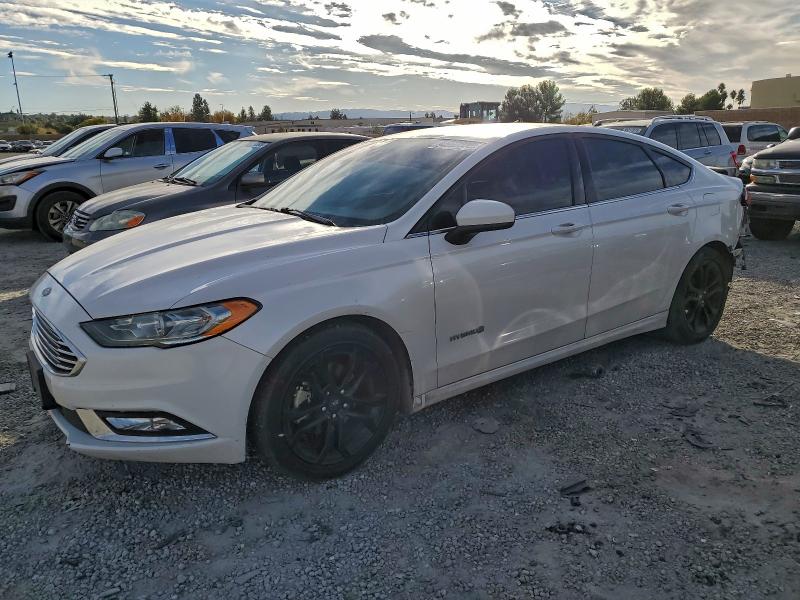 FORD FUSION SE 2018 with VIN 3FA6P0LU9JR246346 - Photo from auction