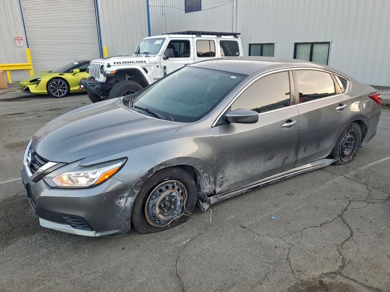NISSAN ALTIMA 2.5 2017 with VIN 1N4AL3AP1HC493745 - Photo from auction