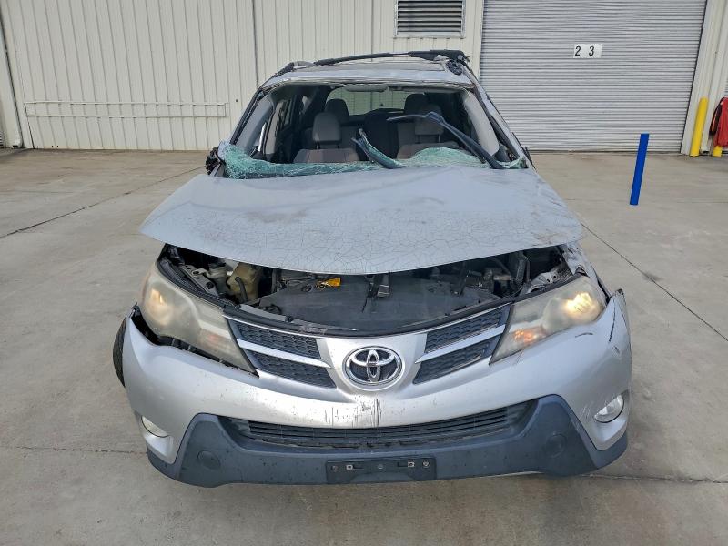 Photo 5 from auction – 2014 TOYOTA RAV4 XLE with VIN 2T3WFREV9EW119881