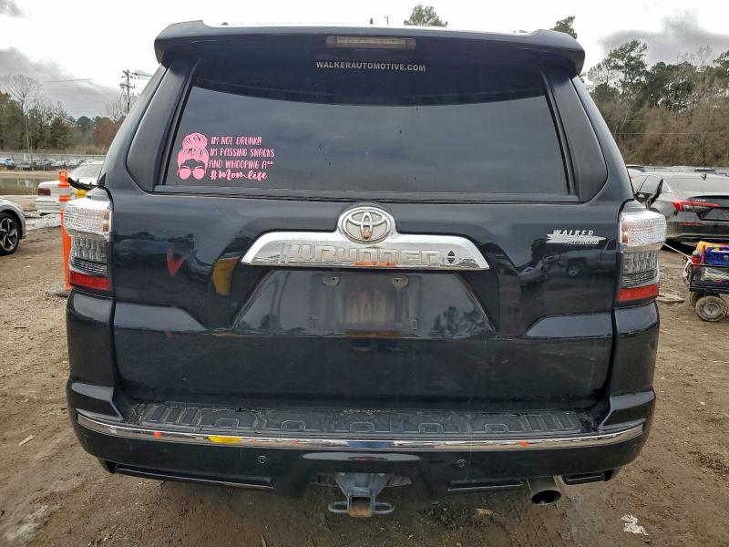 Photo 6 from auction – 2018 TOYOTA 4RUNNER SR with VIN JTEZU5JR4J5179875