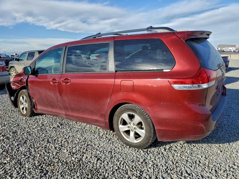 Photo 2 from auction – 2013 TOYOTA SIENNA with VIN 5TDKK3DC1DS319239
