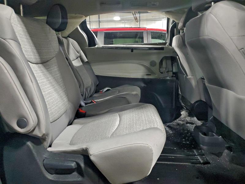 Photo 11 from auction – 2023 TOYOTA SIENNA LE with VIN 5TDKSKFC3PS092227