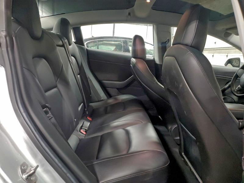 Photo 11 from auction – 2018 TESLA MODEL 3 with VIN 5YJ3E1EA0JF034769