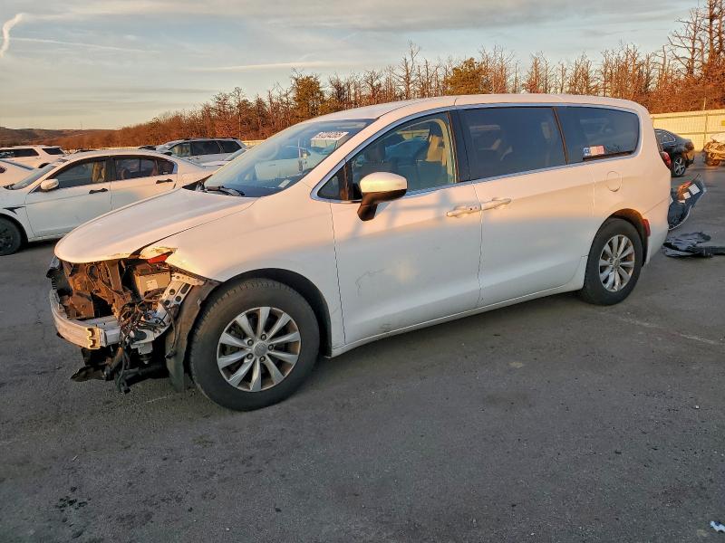 CHRYSLER PACIFICA L 2018 with VIN 2C4RC1CG9JR274818 - Photo from auction