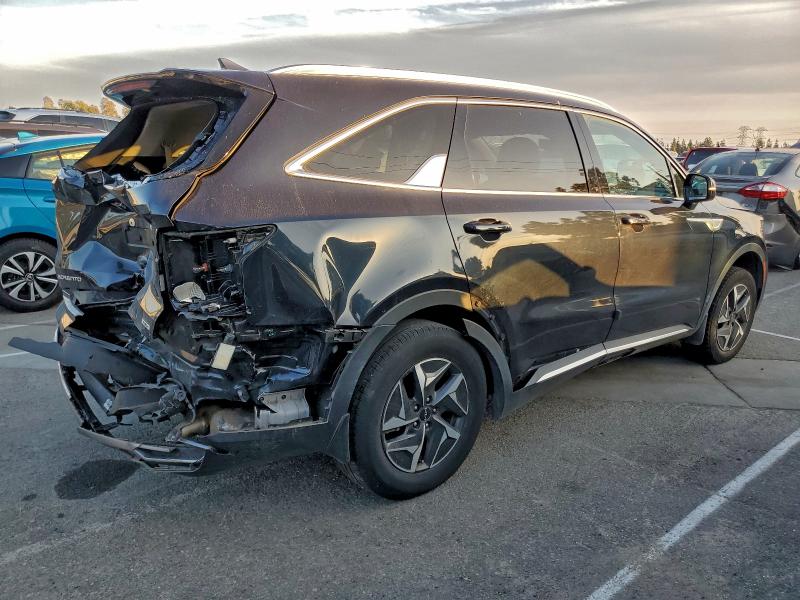 Photo 3 from auction – 2023 KIA SORENTO EX with VIN KNDRH4LGXP5176664