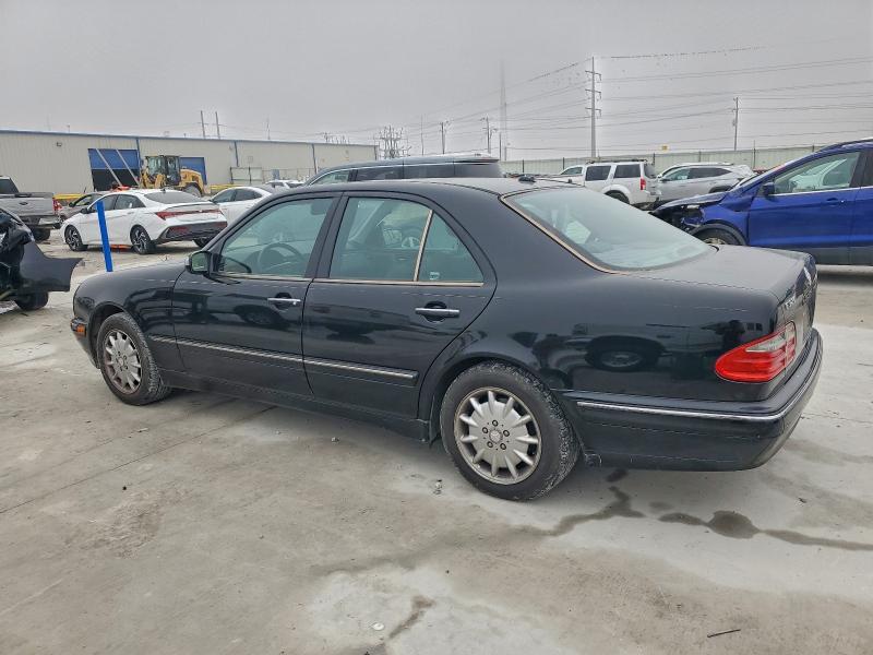 Photo 2 from auction – 2000 MERCEDES-BENZ E 320 with VIN WDBJF65J6YB142049