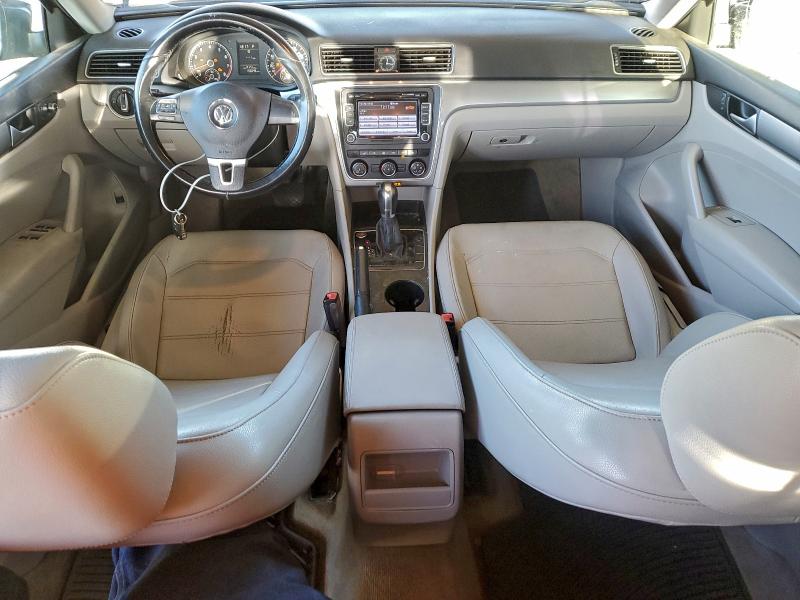 Photo 8 from auction – 2015 VOLKSWAGEN PASSAT S with VIN 1VWAS7A35FC122003