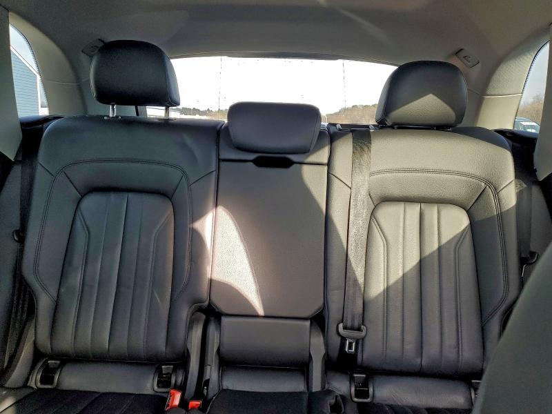 Photo 10 from auction – 2018 AUDI Q5 PREMIUM with VIN WA1BNAFY8J2113157