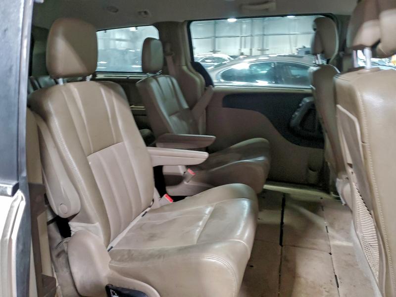 Photo 11 from auction – 2014 CHRYSLER TOWN & COU with VIN 2C4RC1CG8ER463904